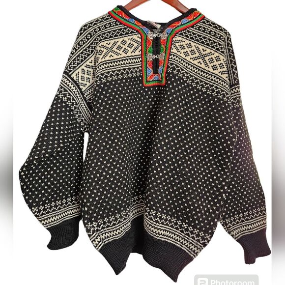 Dale of Norway Sweaters - Dale of Norway Vintage New Wool Fisherman Sweater Black White Metal Clasps - XL